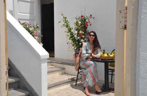 San Vincenzo Hotel | Stromboli Central Family Apartment - 3 Double Rooms
