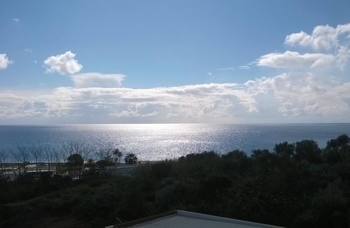 San Vincenzo Apartment | Stromboli, Panoramic House for Travelers