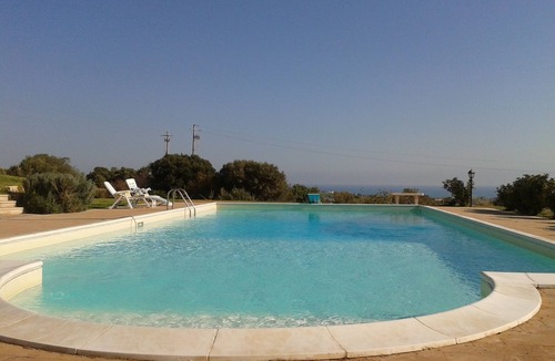 Ragusa Apartment | Studio apartment in countryside villa with swimming pool