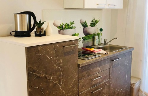 Gmunden Apartment | Studio in zentraler Lage - nur wenige Minuten zum See und Stadt by Interhome