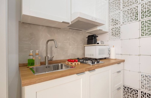 Corso dei Mille - Sant'Erasmo Apartment | Studio 'Verde Incanto' with Wi-Fi and Air Conditioning
