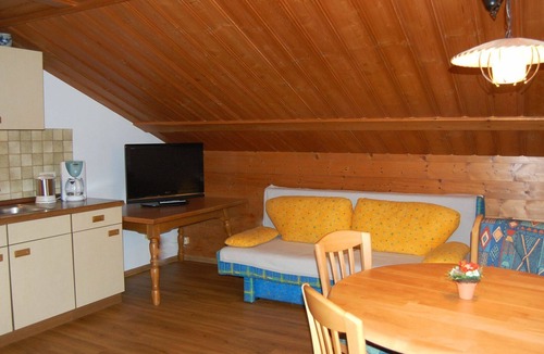 Hopfgarten im Brixental Villa | Stunning villa for 6 guests with WIFI, TV, balcony, pets allowed and panoramic view