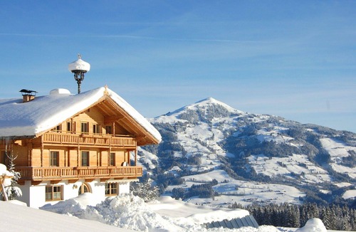 Hopfgarten im Brixental Villa | Stunning villa for 6 guests with WIFI, TV, balcony, pets allowed and panoramic view