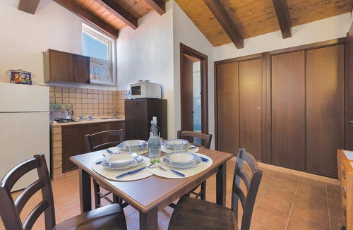 Partinico Apartment | Stunning apartment in Balestrate -PA-
