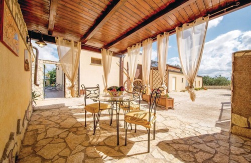 Partinico Apartment | Stunning apartment in Balestrate -PA-