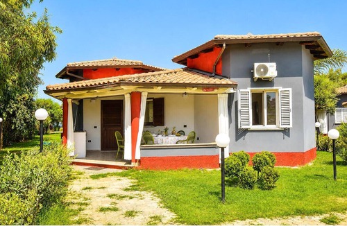 Nicotera House | Stunning home in Nicotera Marina with outdoor swimming pool