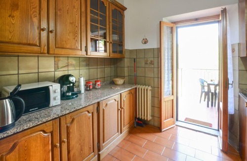 Arcidosso House | Stunning home in Arcidosso with private swimming pool, can be inside or outside