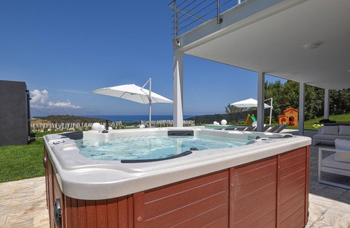 Partinico House | Stunning home in Balestrate