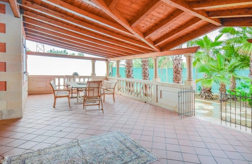 Vittoria House | Stunning home in Vittoria