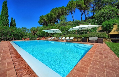 Magliano Villa | Stunning private villa with A/C, pool, WIFI, balcony and panoramic view, close to Greve In Chianti