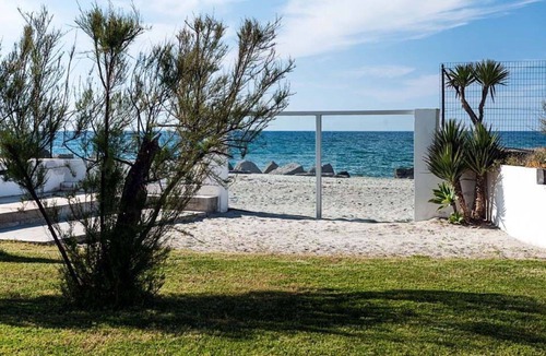 Torregrotta Villa | Stunning private villa for 5 guests with WIFI, hot tub, A/C, TV, terrace and panoramic view