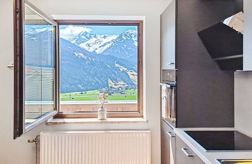 Mittersill Villa | Stunning private villa for 12 people with WIFI, TV, balcony and panoramic view