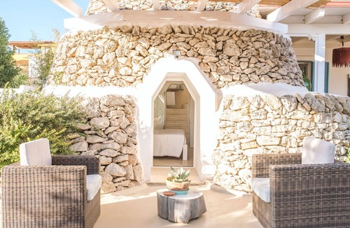 Torre Ovo Villa | Stunning private villa for 6 people with A/C, WIFI, private pool, TV and terrace
