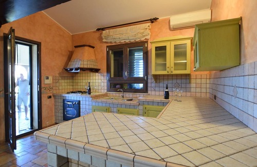 Brucoli Villa | Stunning private villa for 10 guests with WIFI, A/C, private pool, TV, patio and pets allowed