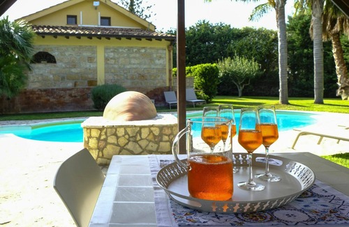 Cinisi Villa | Stunning private villa for 7 guests with A/C, private pool, WIFI, TV and patio