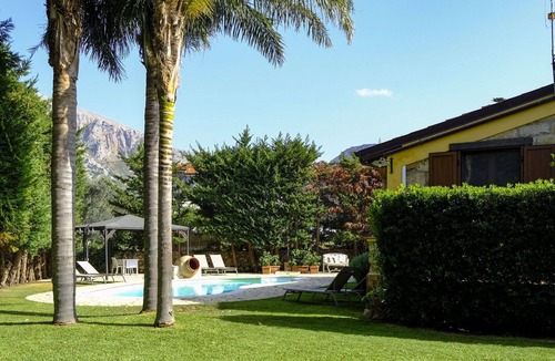 Cinisi Villa | Stunning private villa for 7 guests with A/C, private pool, WIFI, TV and patio