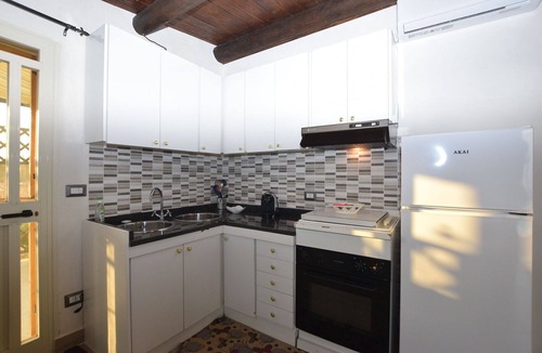 Chiaramonte Gulfi Villa | Stunning villa for 8 guests with WIFI, A/C, private pool, TV, veranda and panoramic view