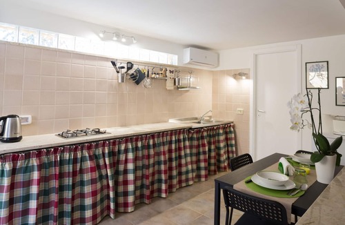 Marsala Apartment | Succulent Oasis