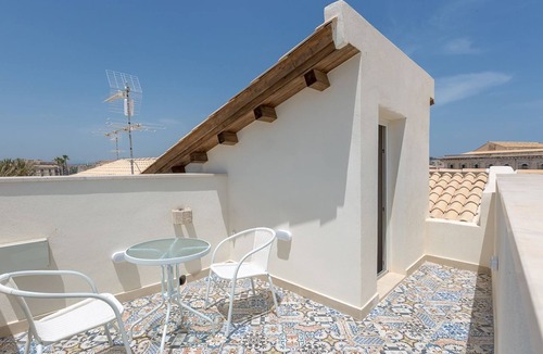 Ortigia Apartment | Suite 8 Deluxe