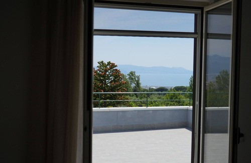 Trecase House | Suite Deluxe con Vasca e Terrazza, Struttura Situata Alle Pendici del Vesuvio