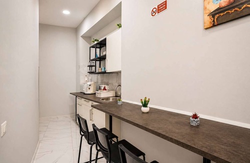 Materdei Apartment | Suite Neve Al Sole | Napoli Centro | 4 Pax Metro