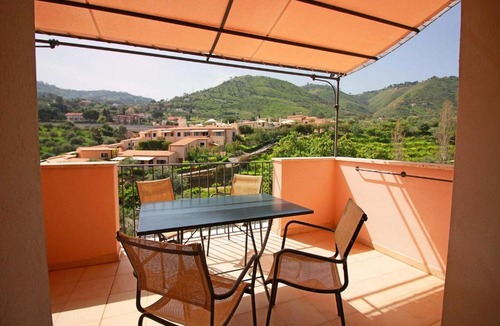 Mazzaforno Apartment | Sun House con piscina by Wonderful Italy