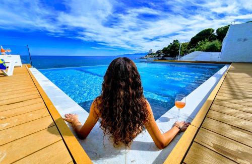 Santa Flavia Apartment | Sunset Exclusive Waterfront Villa Residence Shared Infinity Pool & Private Sea Access