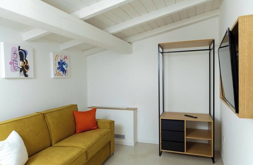 Bagheria Apartment | Superior Quadruple Upstairs Studio with Balcony