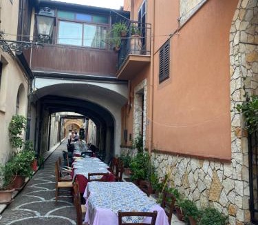 Alia Hotel | SUTTA L'ARCHI