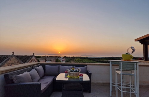 Marsala Apartment | Swimming pool, kitesurfing, adjacent accommodations