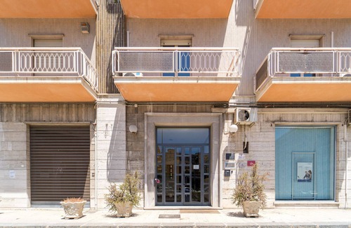 Tiche Apartment | Syracuse Bright Apartment x4 with Balcony