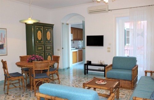 Marina di Ragusa Apartment | Talè Talè Apartment just 90m from the sandy beach