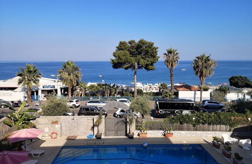 Mazzeo Apartment | Taormina by the sea, Casa Corallo (sea at 10 meters - private parking)