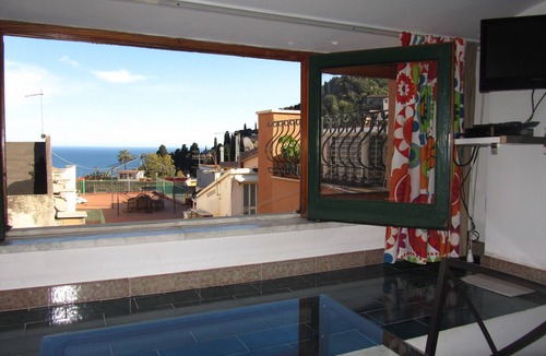 Taormina Apartment | Taormina Centre! 1- Room Apartment With A Sea View