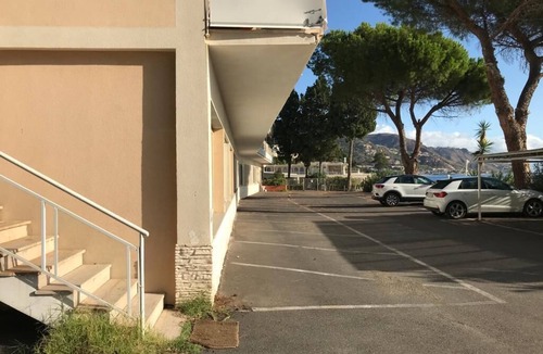 Spisone Apartment | Taormina, Mediterranean house on the sea. Beautiful island.