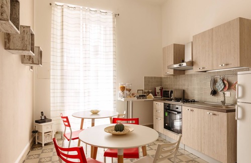 Kalsa Apartment | Tarì Apartment Deluxe, comfortable apartment in Liberty building