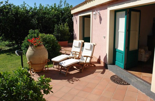 Archi House | Tasteful house with private terrace enclosed by a scented garden with sea view