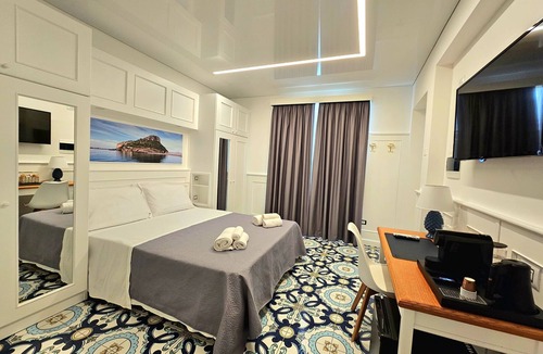 Praia a Mare House | Tea Luxury