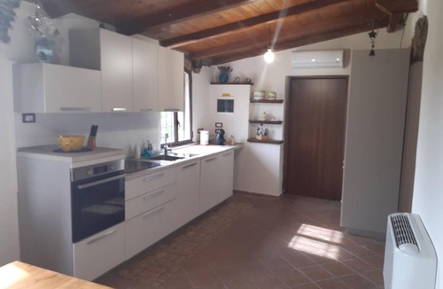 Lago House | Tenuta Mazzotti: Just 12 km from Amantea Beach and 6 km from the Potame Mountains