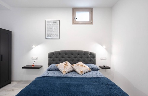 San Lazzaro House | Terra Room with Private Bathroom and Mountain View