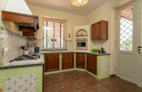 Nicolosi Villa | The abode of the green with swimming pool