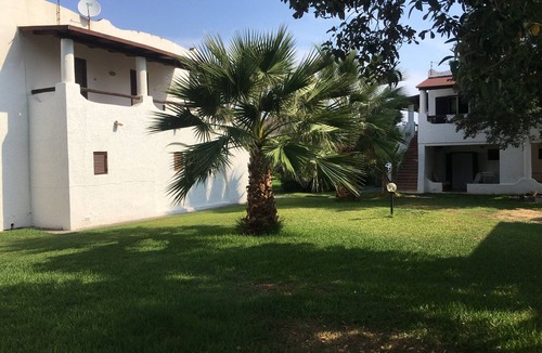 Vulcano Porto Apartment | THE BLACK SANDS is a 2-room apartment in the middle of the 2 beaches of Vulcano