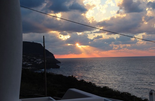 Malfa Villa | The casuzza of RE !