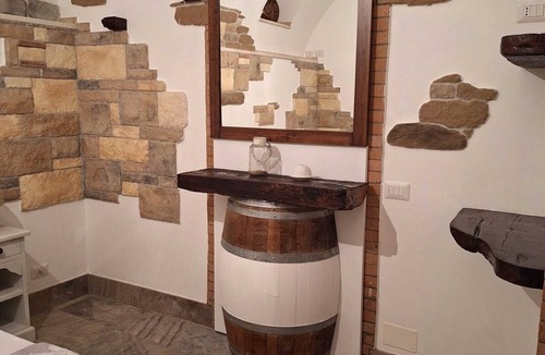 Piazza-Tralia-Pendolo Apartment | The Cellar of Sunrise & Sunset
