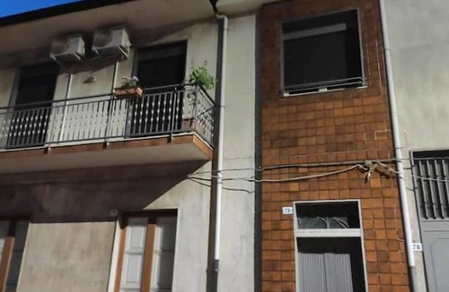 Belpasso House | The corner house