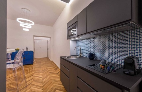 Historical Downtown Salerno Apartment | The Enchantment House, cozy apartment 2 minutes from the beach.