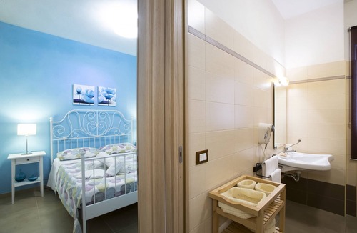 Trapani City Centre Apartment | the flowery courtyard srl no12