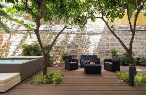 Ruggero Settimo Apartment | The Garden Boutique Apartment by DomuSicily
