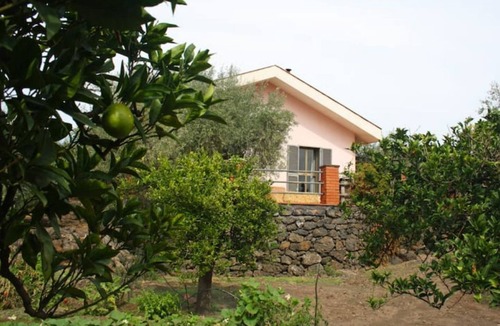 Belpasso House | THE GARDEN OF ETNA - ETNA GARDEN COTTAGE