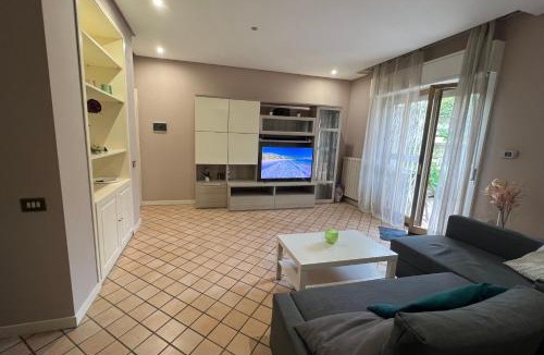 Cannizzaro Apartment | The garden on the sea